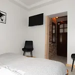 & Pod Parkowa Apartman *